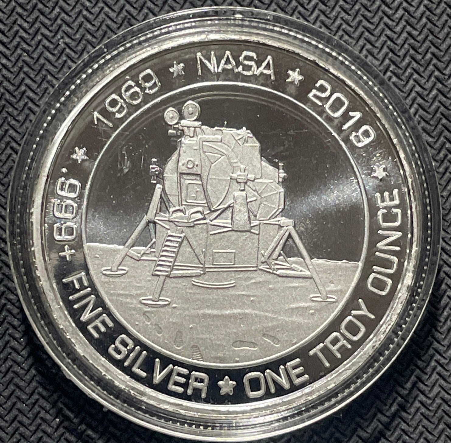 APOLLO 11 Moon Landing 50th Anniversary One Troy Ounce .999 Fine Silver Coin w/ free acrylic capsule
